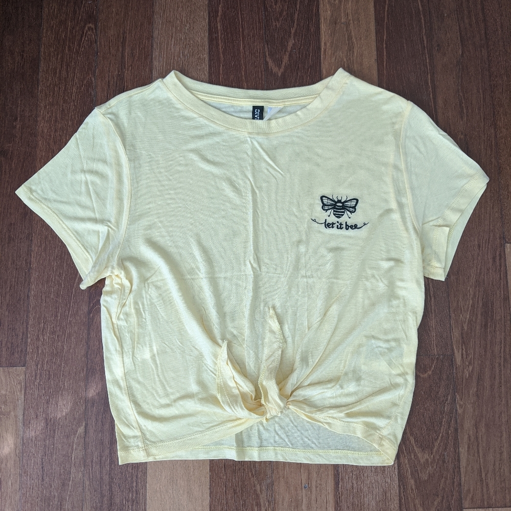 Let it Bee tie front crop top